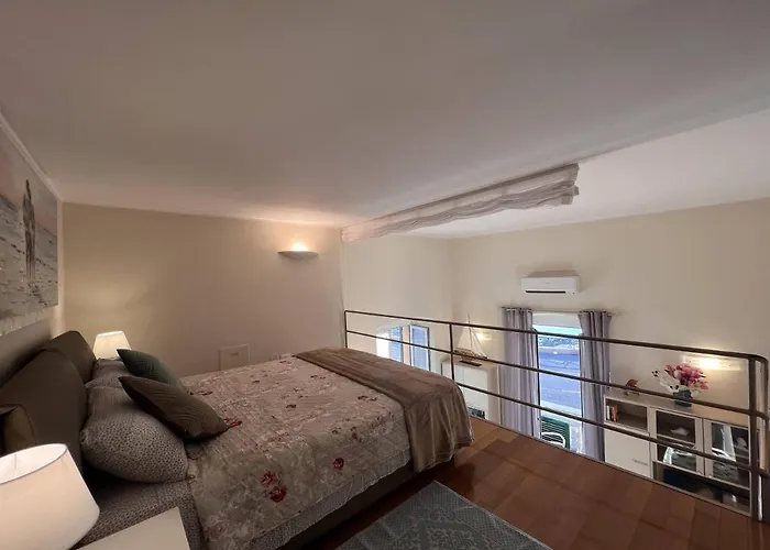 Welcome Riviera - Al Castello-Vista Mare -Romantico E Centrale A 20 Metri Dal Mare-Toll Parking At 20 Euro Per Day To Be Booked In Advance -Subject To Availability