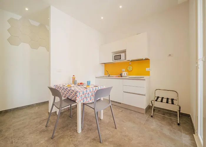 Studio Giallo By Interhome